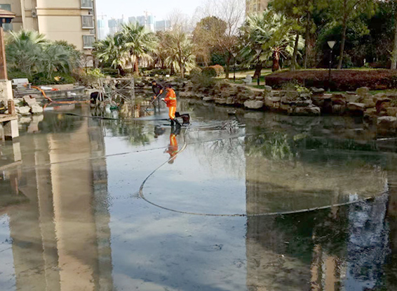 镇原景观池淤泥清理